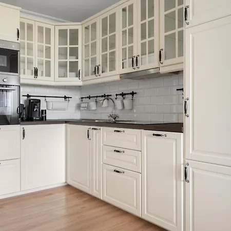 Apartment Beyond Living - Zentral