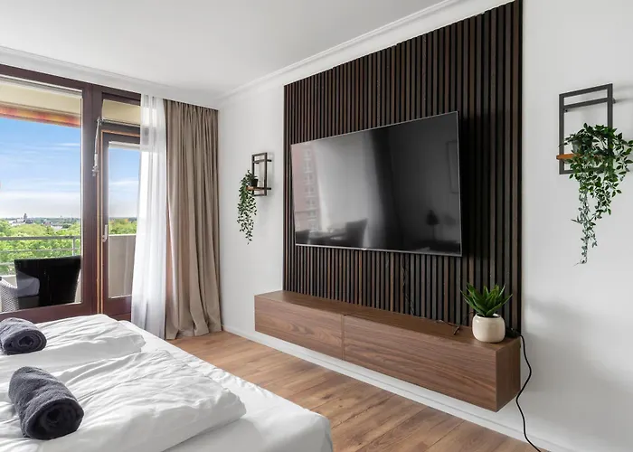 Beyond Living - Zentral